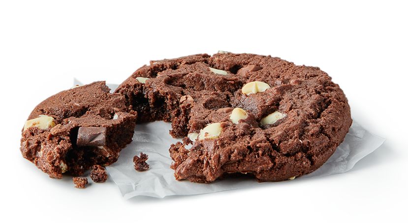 mcdonalds-Triple-Chocolate-Cookie-2_product-header-desktop