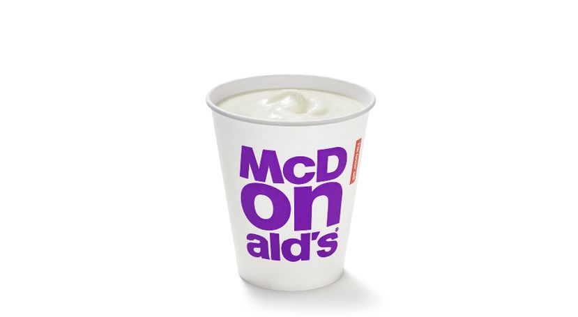 mcdonalds-Vanilla-Milkshake-Small-2_product-header-desktop