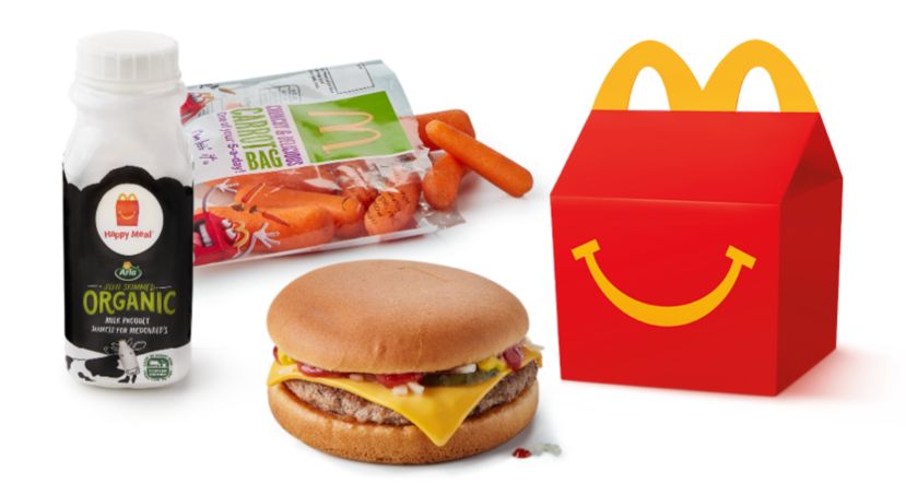 mcdonalds-Cheeseburger-carrot-bag-bottle-jan-promo_product-header-desktop