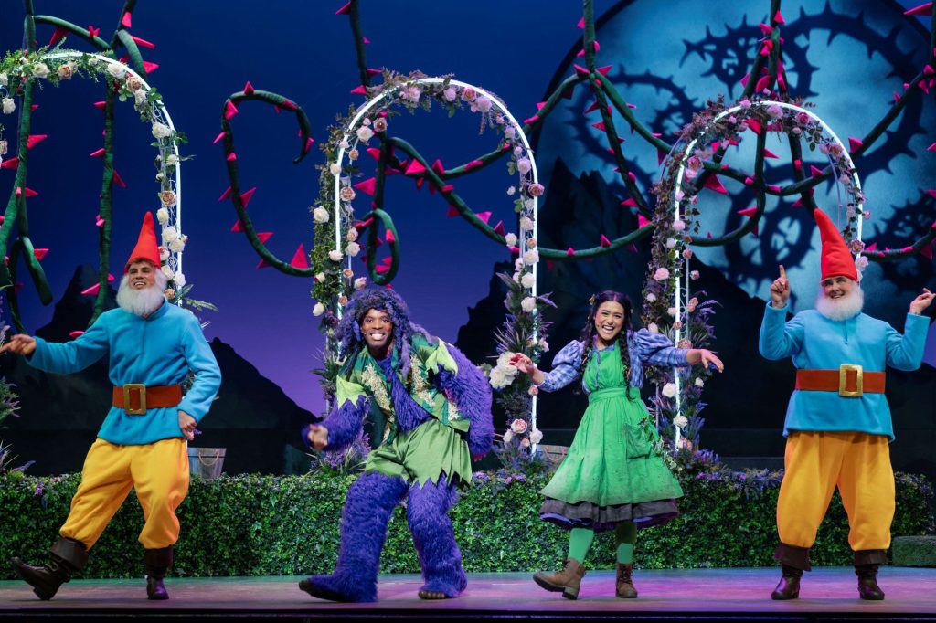 CBEEBIES_BEAUTY_AND_BEAST_2JS3